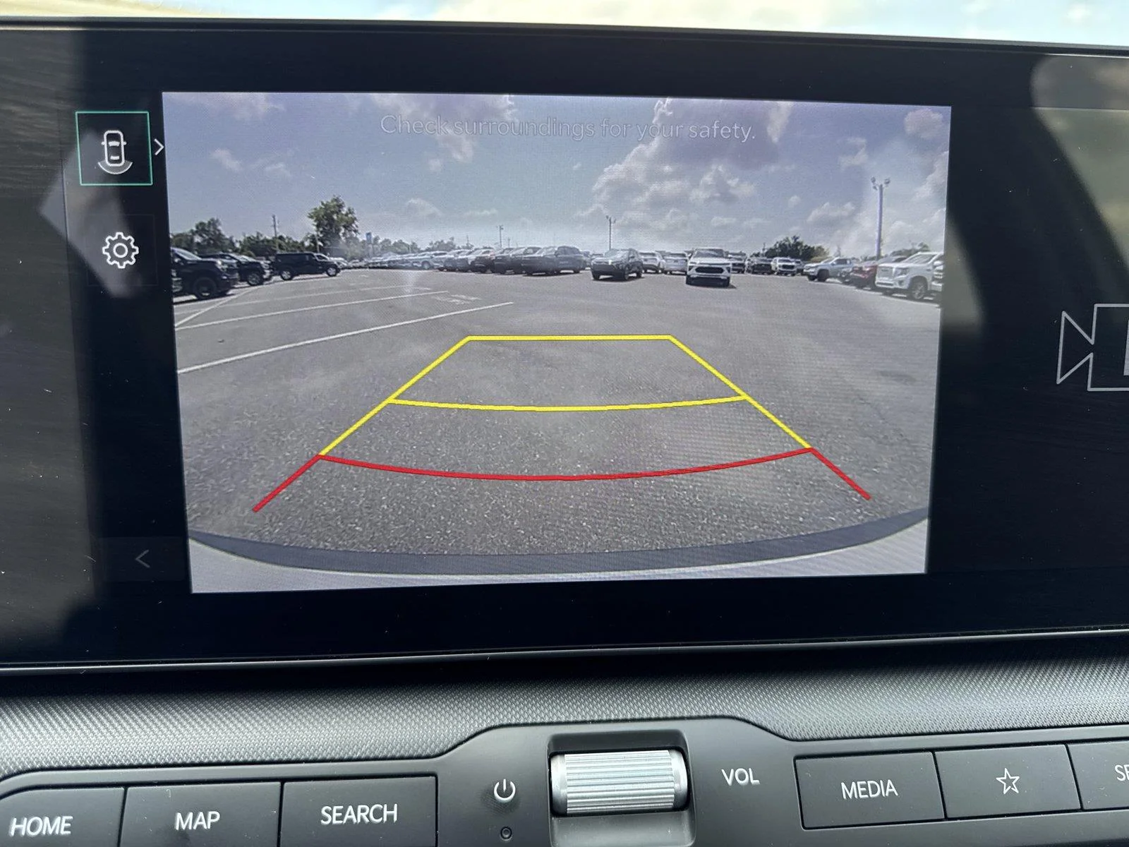 Used 2025 Snow White Pearl Kia LXS image 25