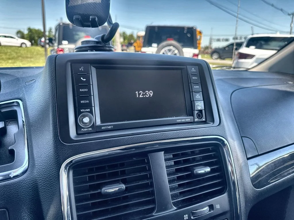 Used 2018 White Dodge SE image 16