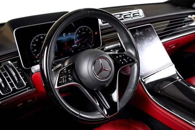Used 2023 White Mercedes-Benz S 580 image 32