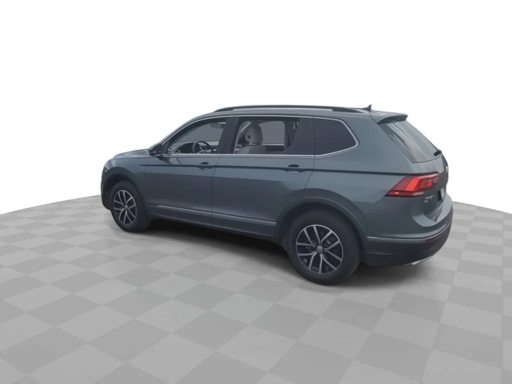 Used 2021 Black Volkswagen 2.0T SE image 6