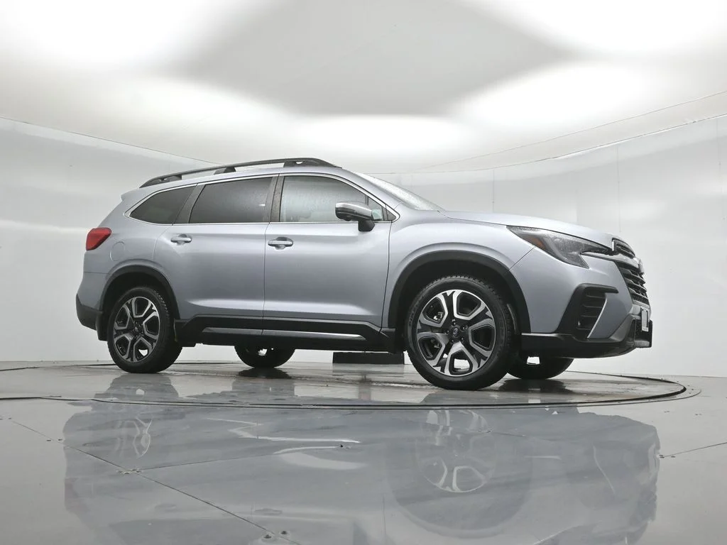 Certified Used 2023 Silver Subaru Limited image 4