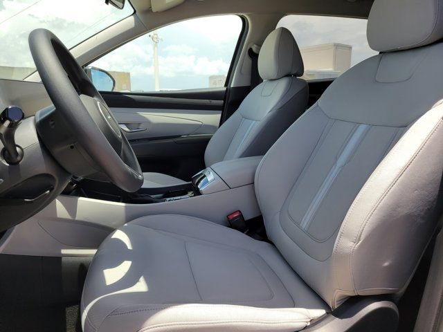 New 2026 White Hyundai SEL FWD image 9