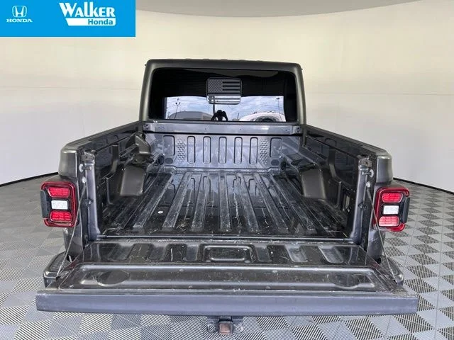 Used 2024 Crystal Metallic Jeep Mojave image 36