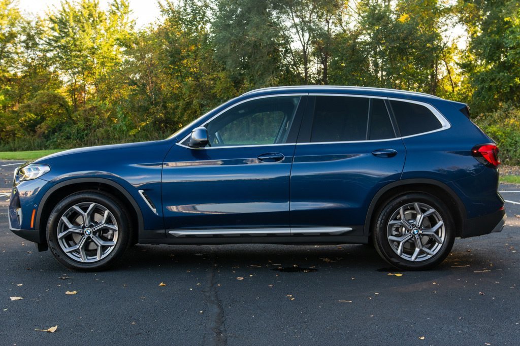 Certified Used 2024 Blue BMW xDrive30i image 4