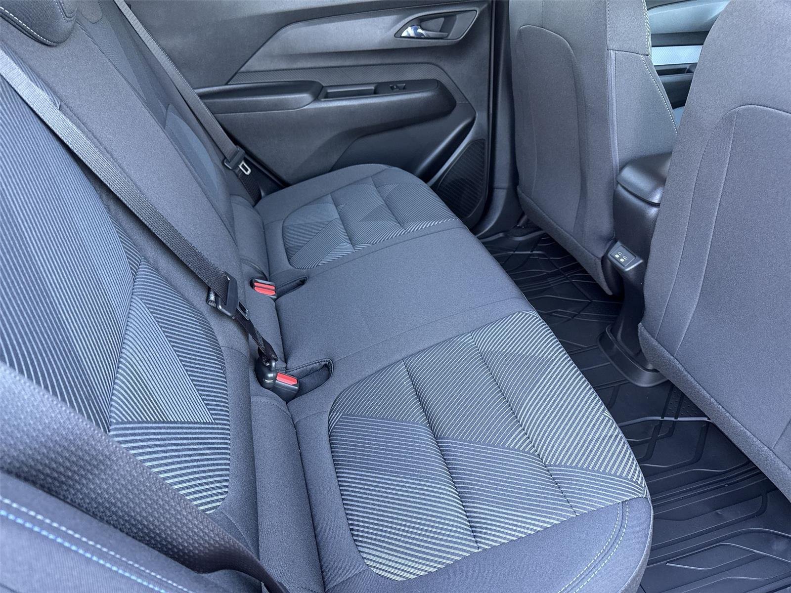 2027 Chevrolet Bolt LT - Photo 32
