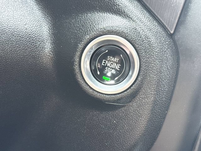 Used 2019 Summit White GMC AT4 image 17