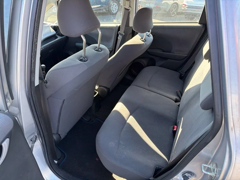 Used 2011  Honda Base image 9