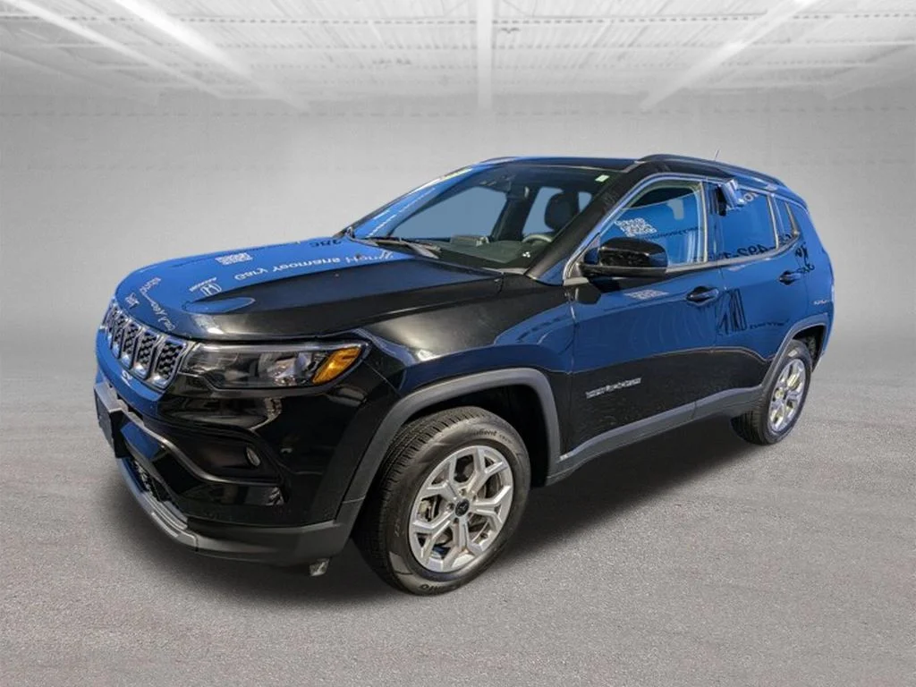 Certified Used 2025 Black Jeep Latitude image 9