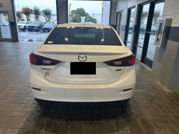 Used 2016 Snowflake White Pearl Mazda i Grand Touring image 5