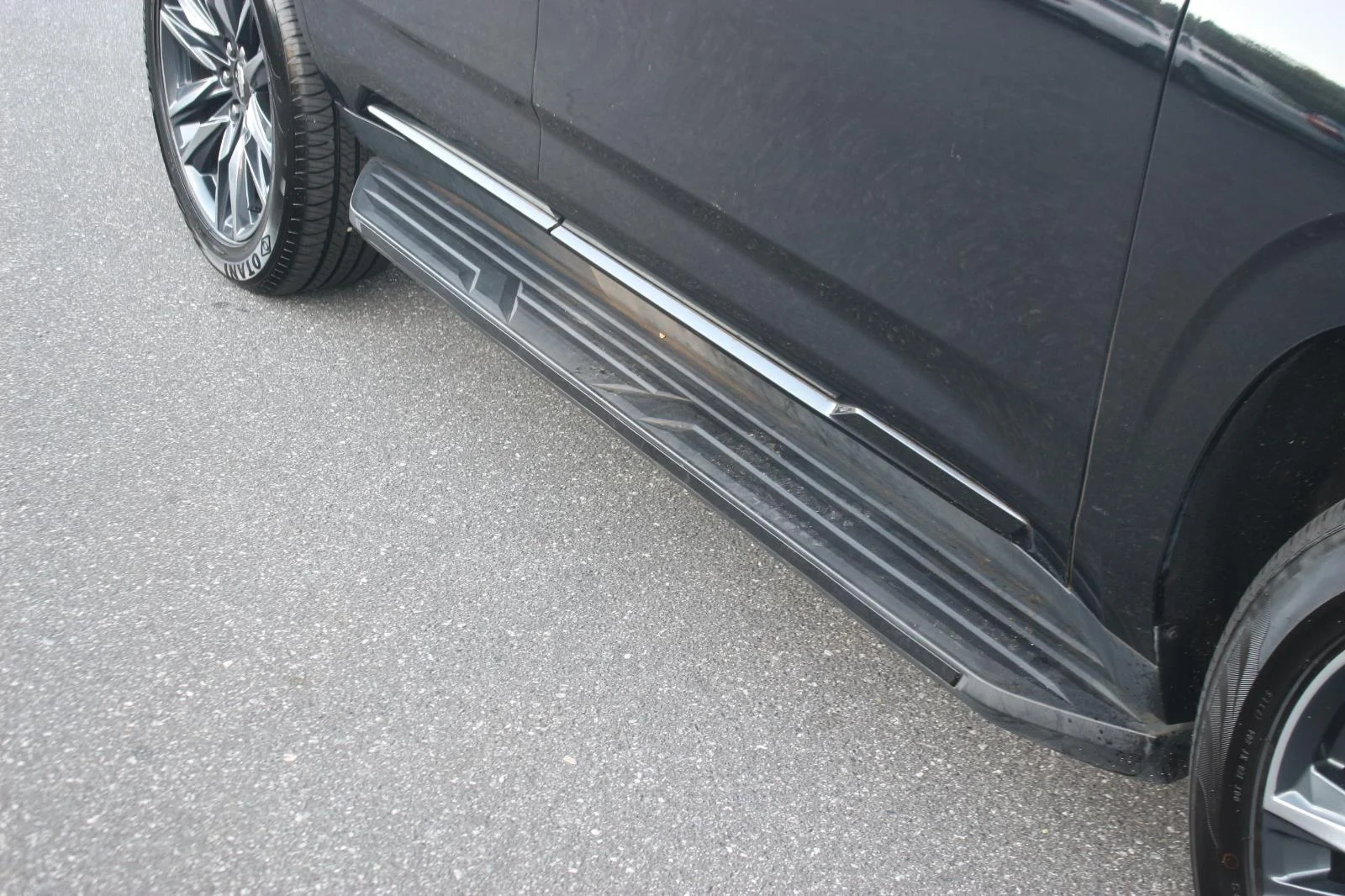 Used 2023 Black Raven Cadillac Sport image 10