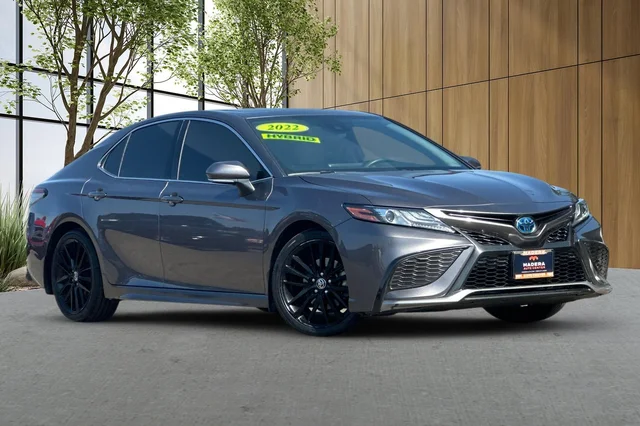 2022 Toyota Camry Hybrid XSE