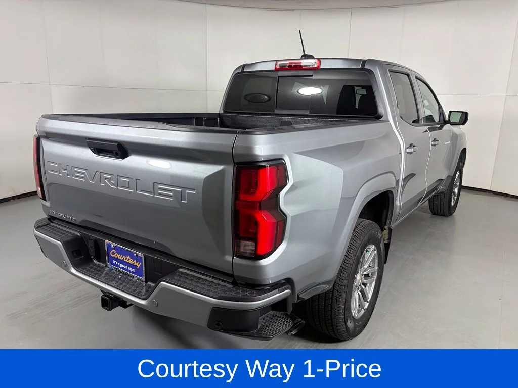Used 2025 Gray Chevrolet LT image 11