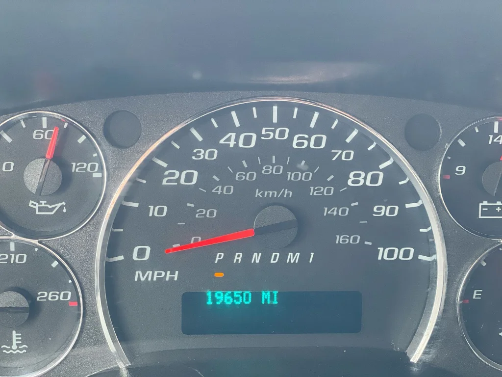 Used 2024 Summit White Chevrolet 2500 image 12