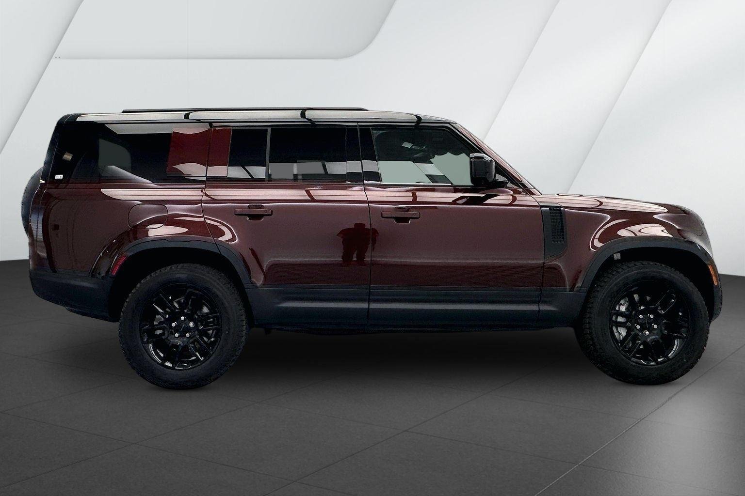 New 2026 Sedona Red Metallic Land Rover S image 5