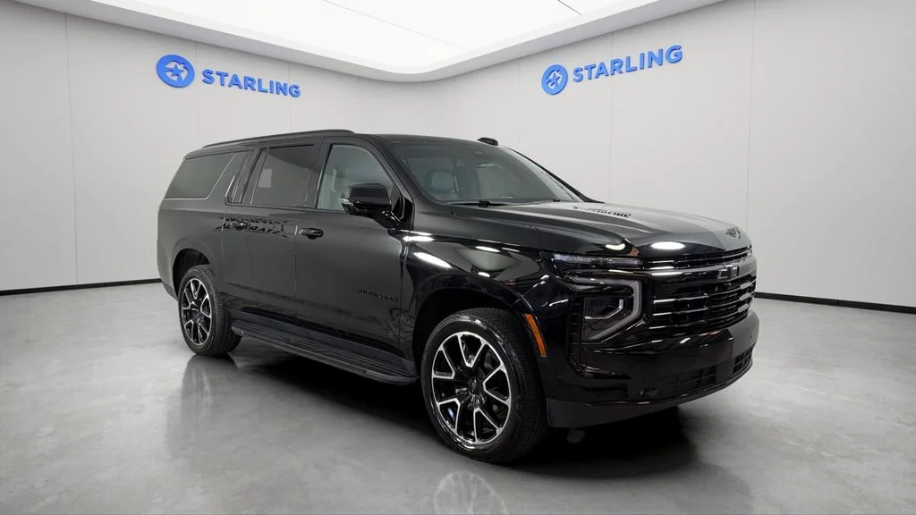 2025 Chevrolet Suburban RST - Photo 13