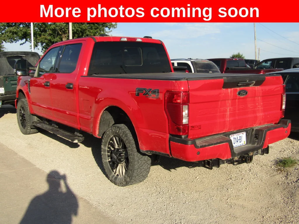 Used 2022  Ford XL image 3