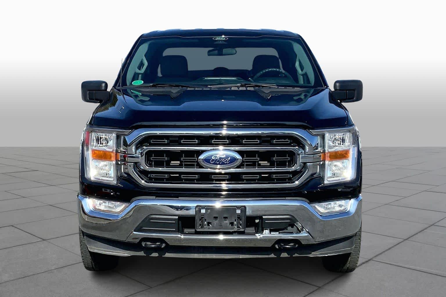 Used 2022 Agate Black Metallic Ford XLT image 6