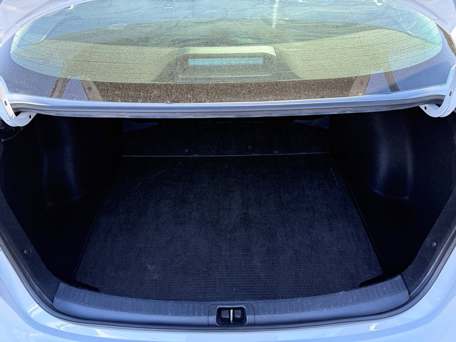 Used 2024 Ice Toyota LE image 17
