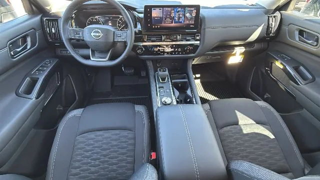 2026 Nissan Pathfinder SV - Photo 26