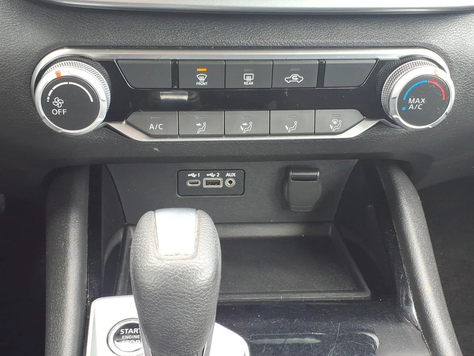 Used 2024 Super Black Nissan 2.5 SV image 21