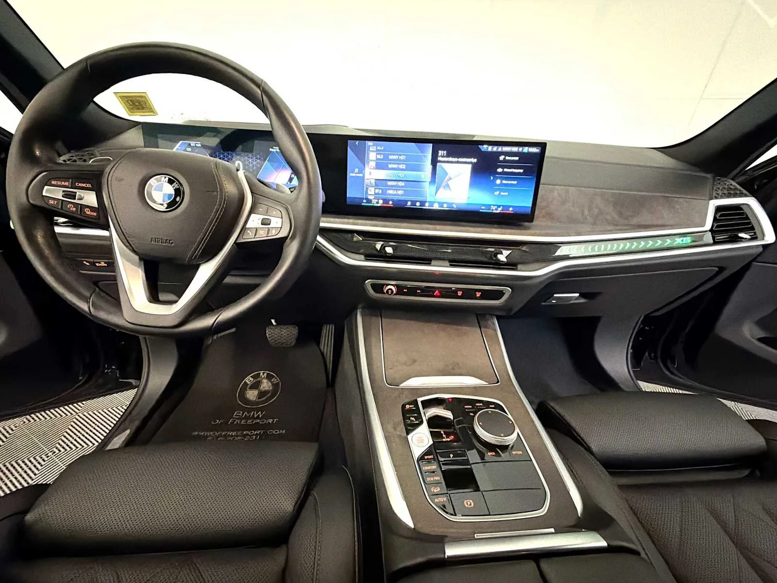 Certified Used 2024 Black Sapphire Metallic BMW xDrive40i image 14