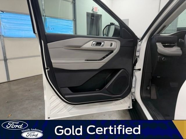 Certified Used 2025 Star White Ford Active image 23