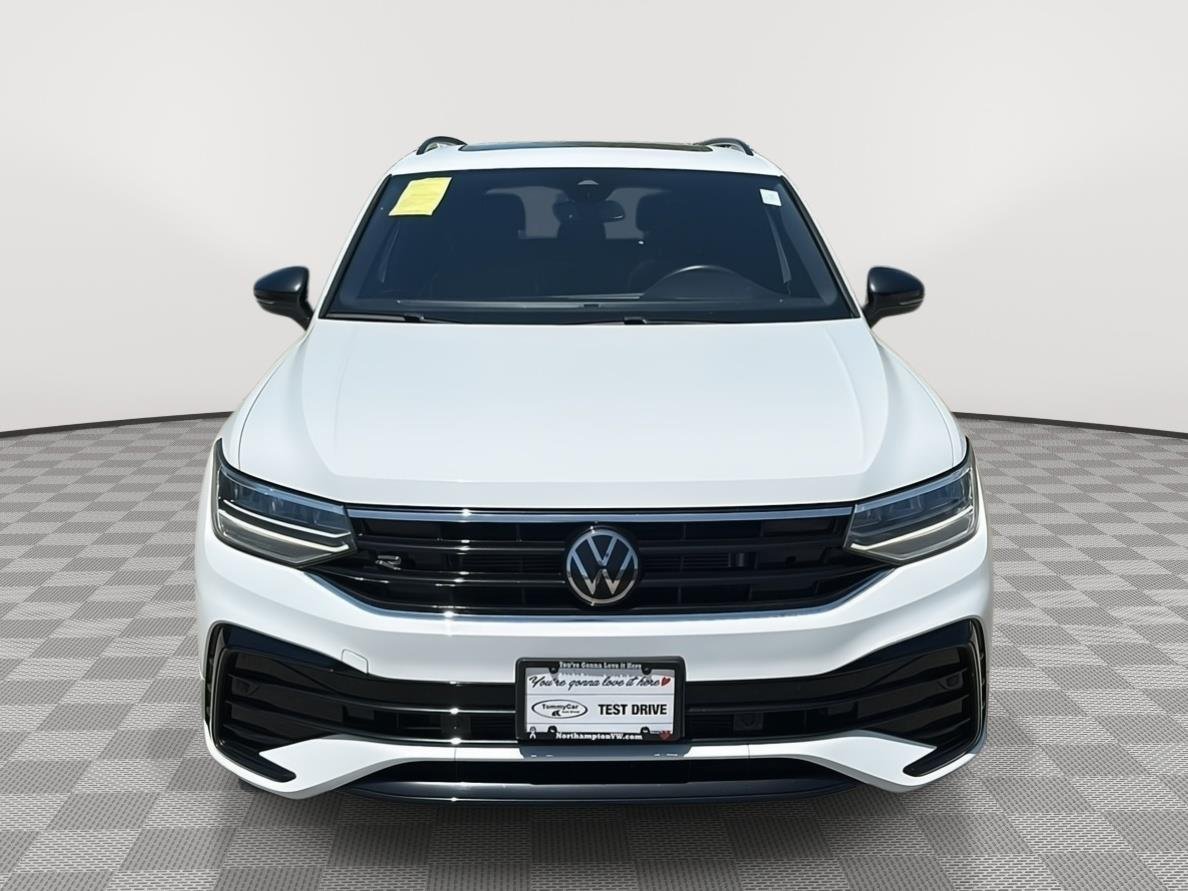 Used 2022 Pure White Volkswagen SE R-Line Black image 2