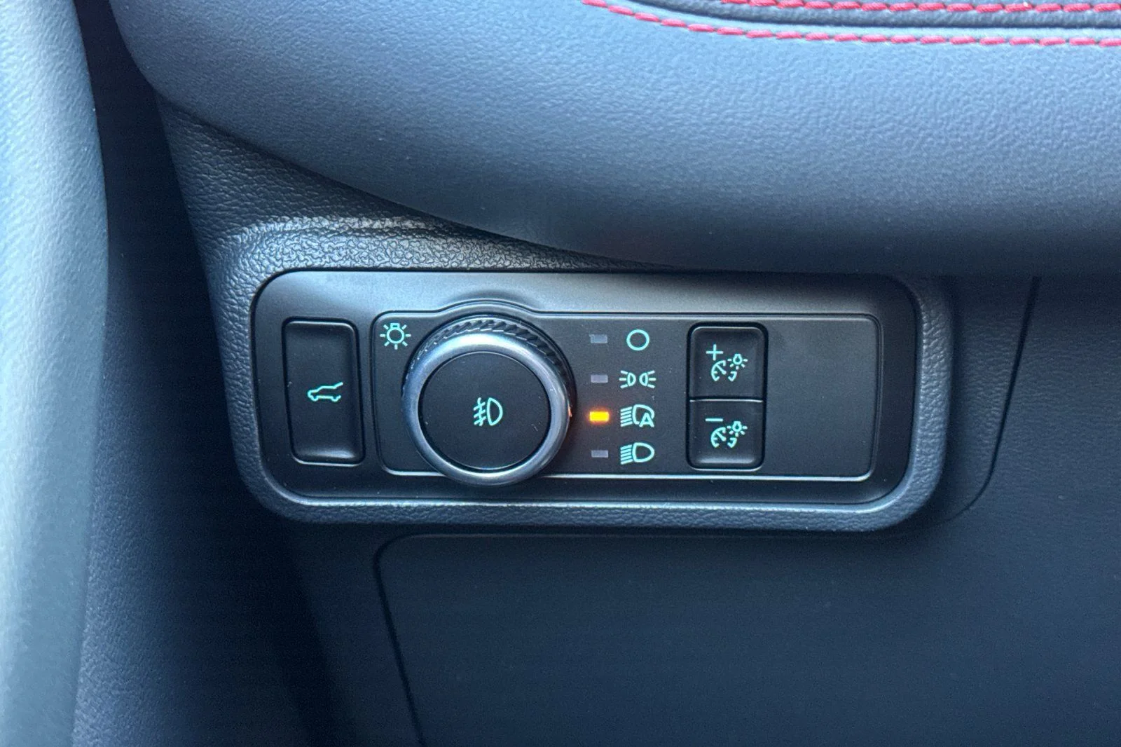 2026 Ford Explorer ST - Photo 30