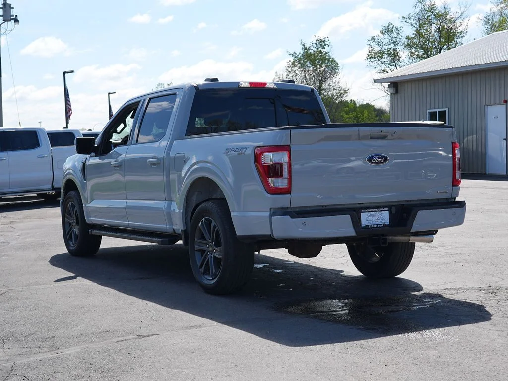 Used 2023  Ford Lariat image 5
