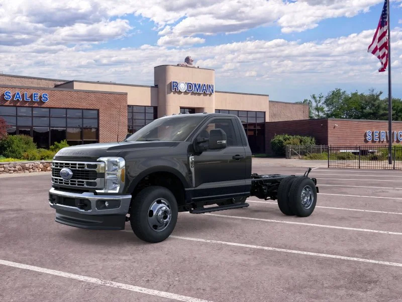New 2026 Agate Black Metallic Ford F-350® XL image 28