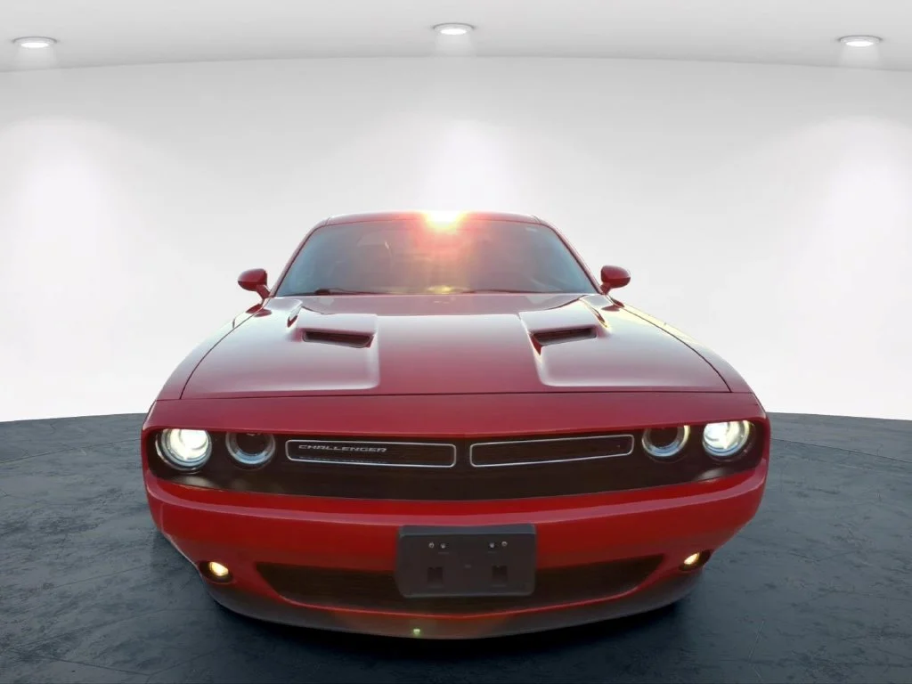 Used 2021 Red Dodge SXT image 4