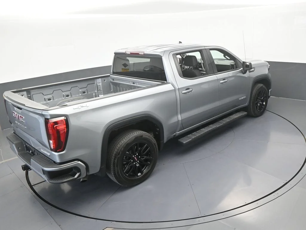 Used 2025 Sterling Metallic GMC Elevation image 47
