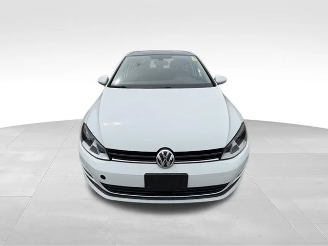 Used 2017  Volkswagen  image 2