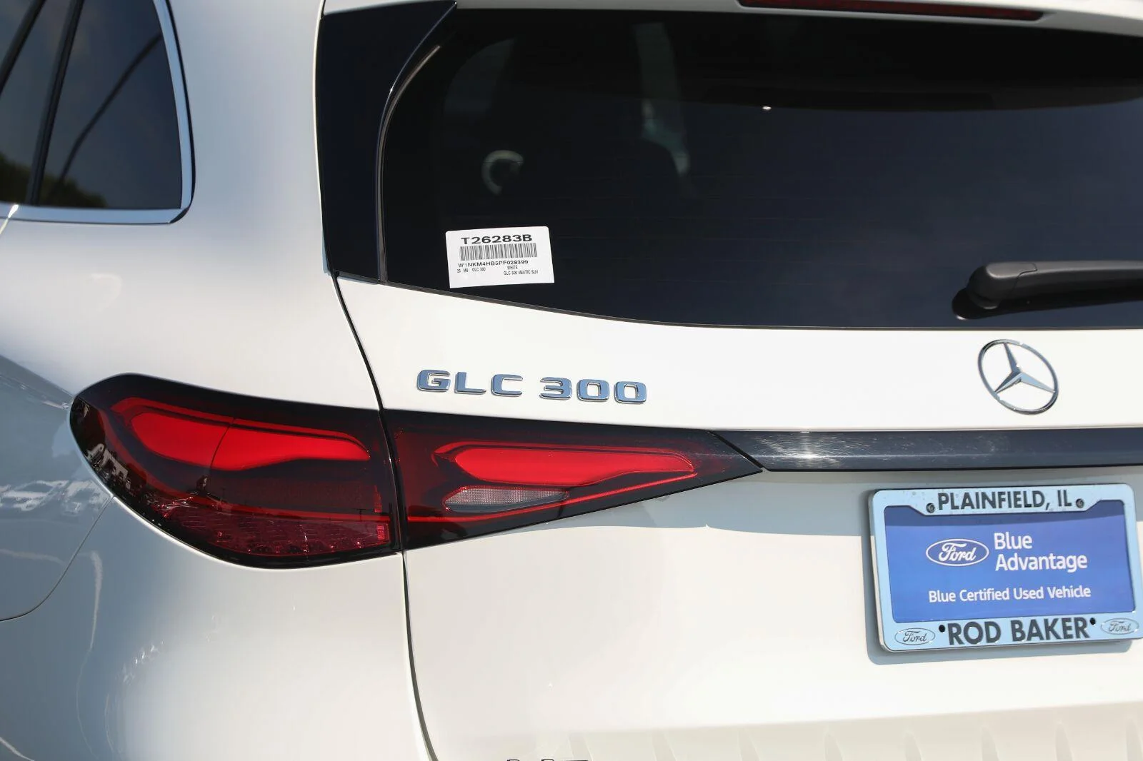 Used 2023 Polar White Mercedes-Benz GLC 300 image 20