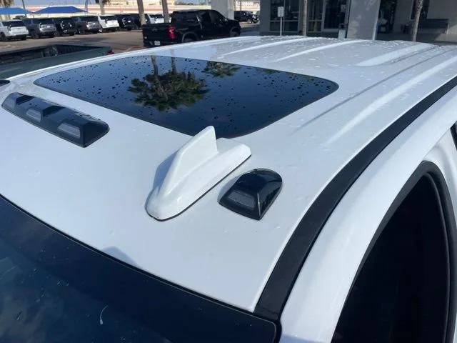 Used 2025 Summit White GMC AT4 image 7