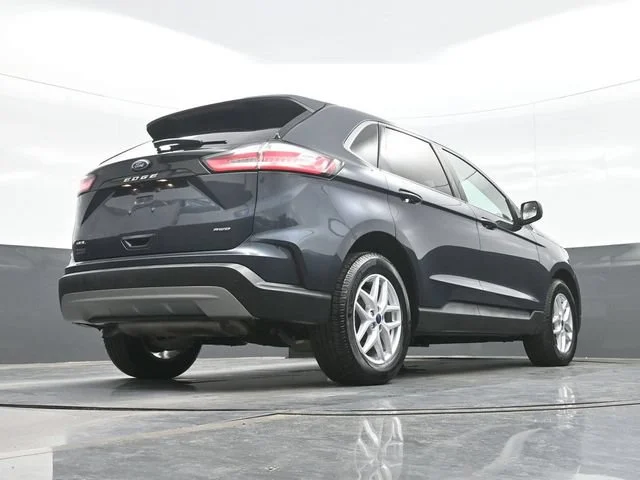 Used 2022 Blue Ford SEL image 26