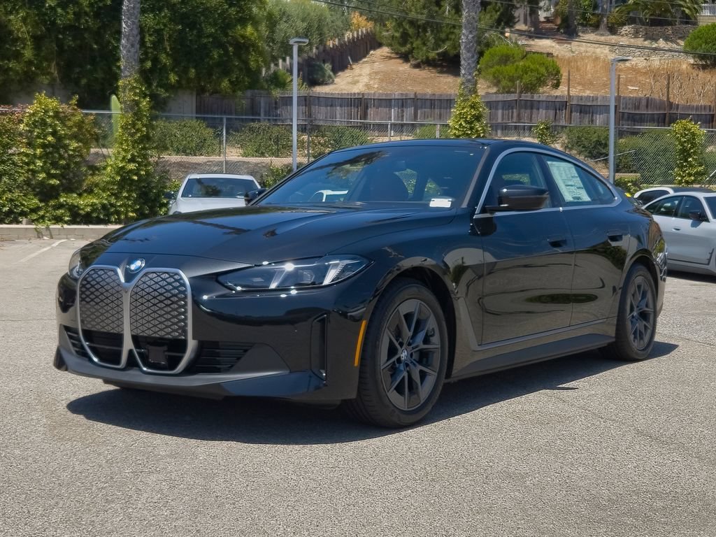 New 2026 Black Sapphire Metallic BMW eDrive40 image 2