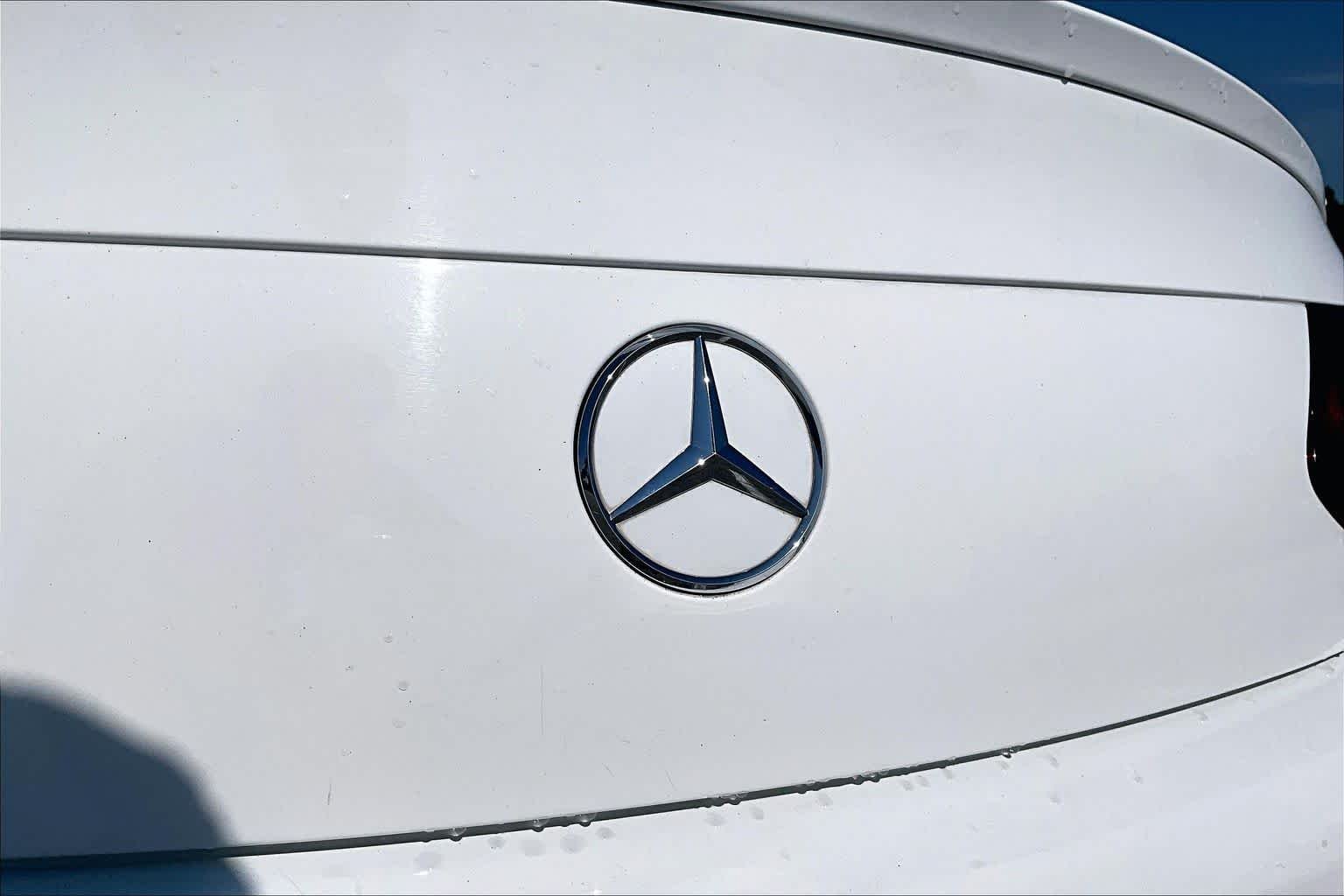 Used 2018 Polar White Mercedes-Benz C 300 image 31