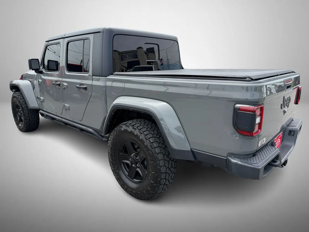 Used 2021 Gray Jeep Sport image 4