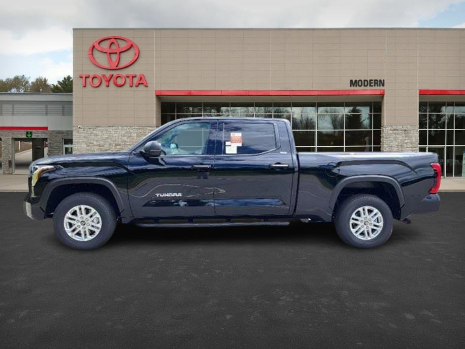 New 2024 Midnight Black Met Toyota SR5 image 4