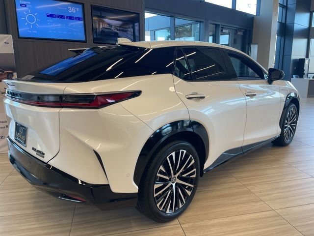 2026 Lexus RZ Premium - Photo 7