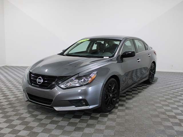 Used 2018 Nissan Altima SR with VIN 1N4AL3AP0JC272160 for sale in North Olmsted, OH