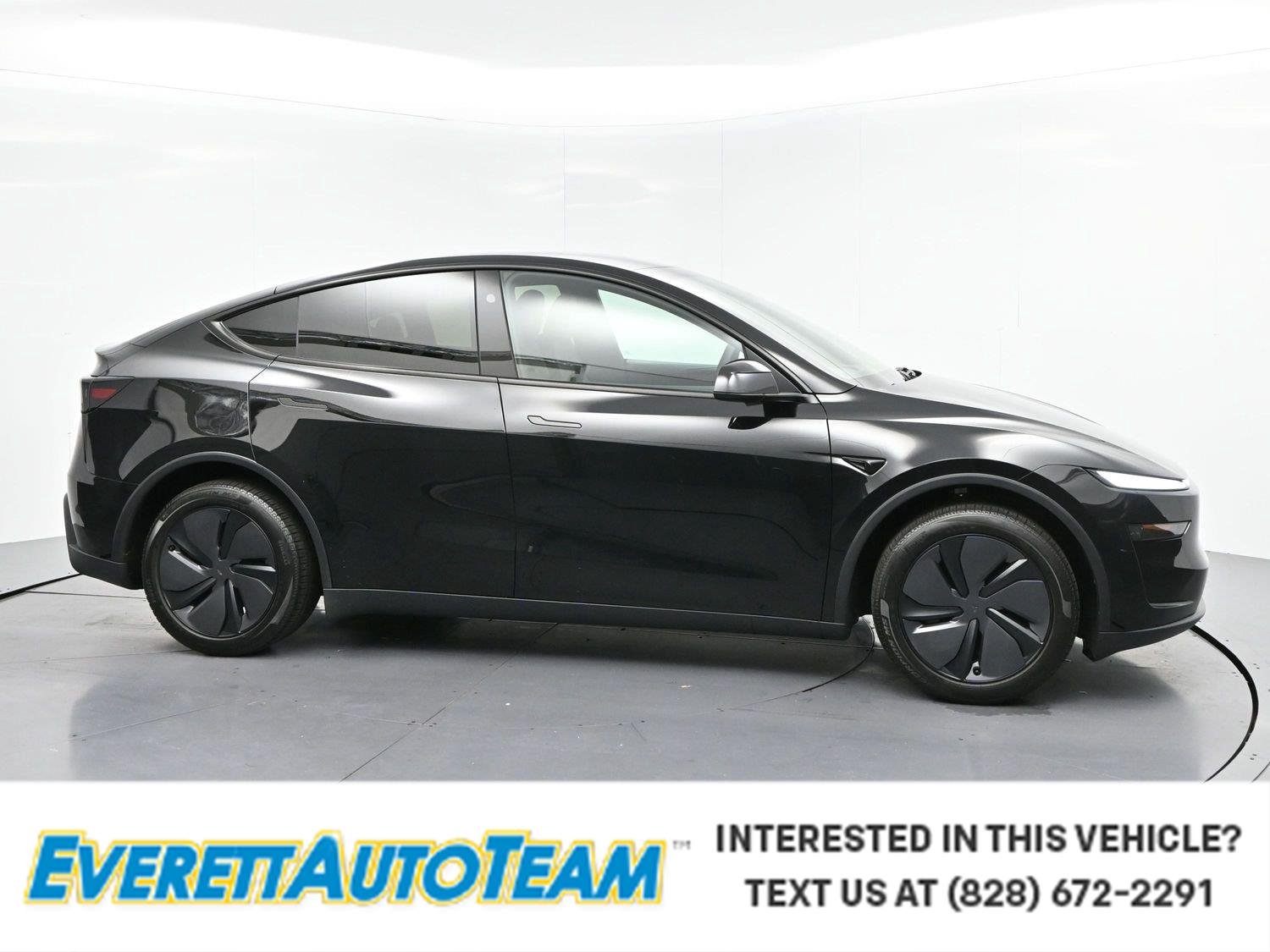 Diamond Black 2026 Tesla Model Y SUV / Crossover Rear-Wheel Drive