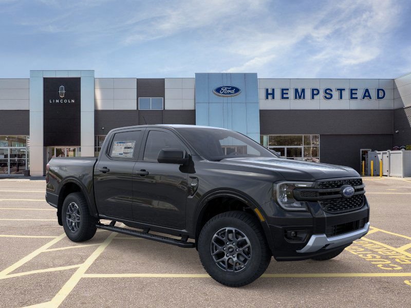 New 2025 Shadow Black Ford XLT image 7