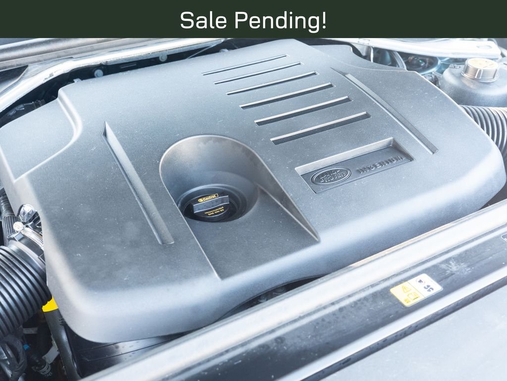Used 2024 Green Land Rover SE image 37