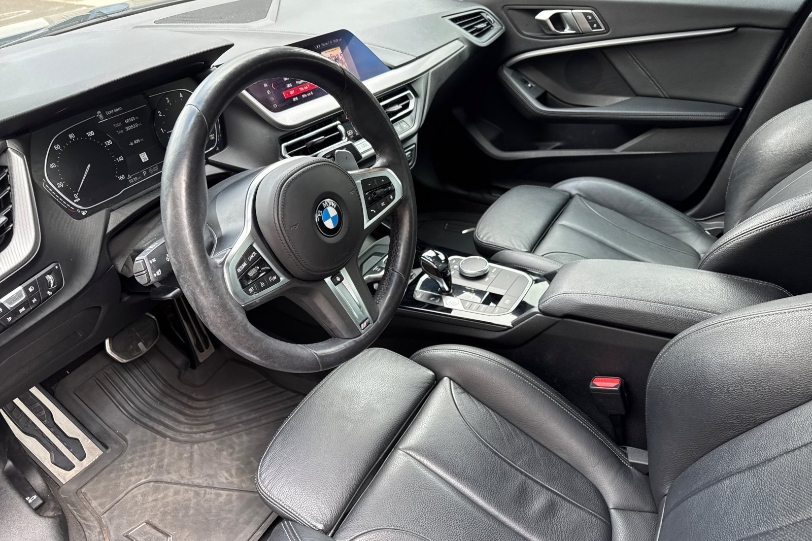 Used 2020 Black Sapphire Metallic BMW M235i xDrive image 10