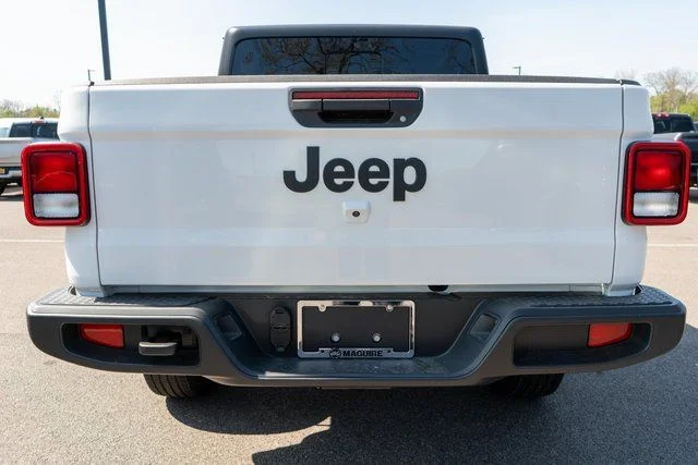 New 2026 Bright White Clear-Coat Exterior Paint Jeep Sport S image 6
