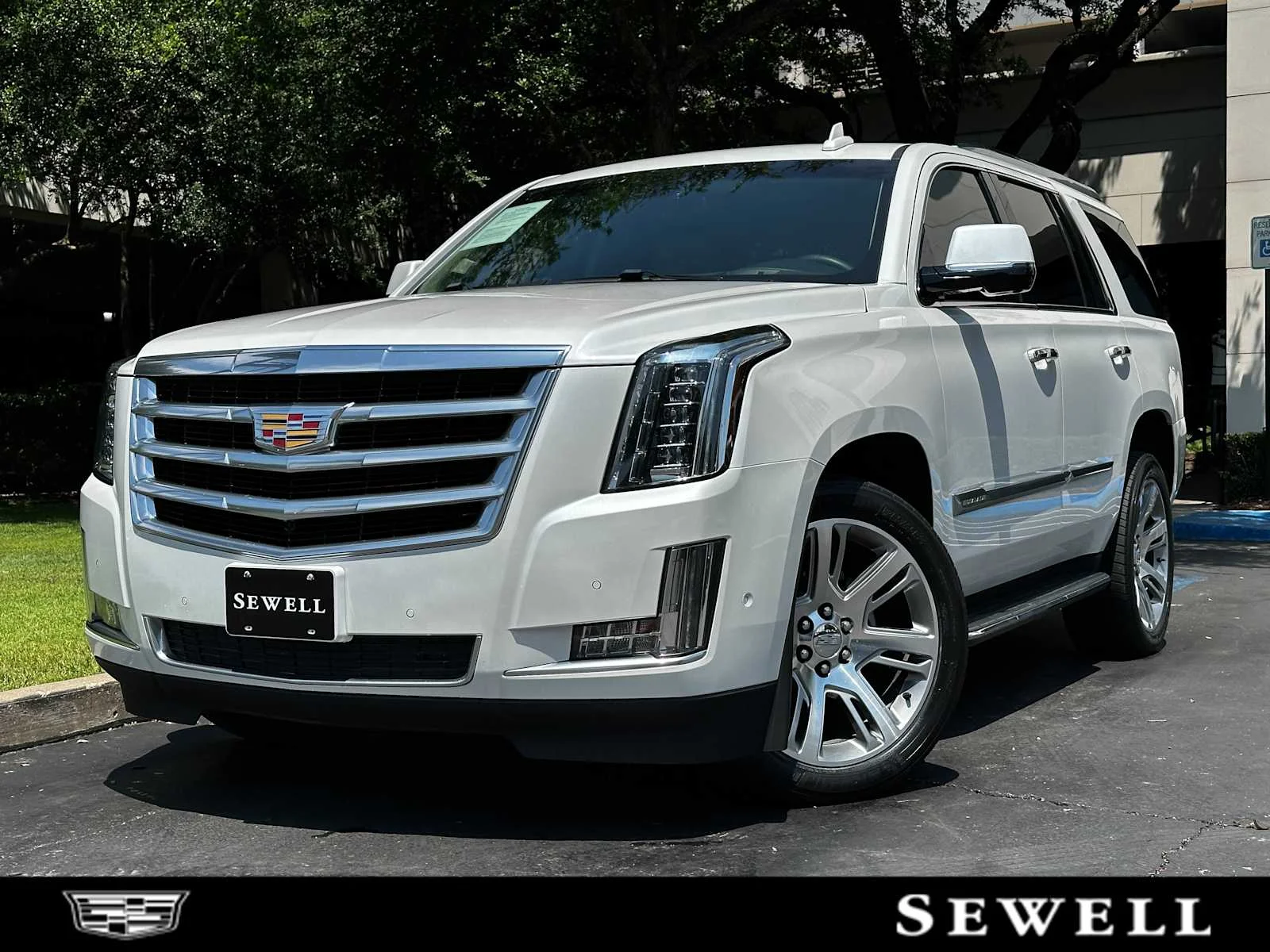 2018 Cadillac Escalade 2WD Luxury's photo