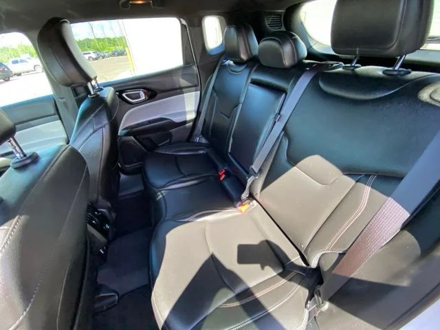 Used 2024 White Jeep Limited image 10