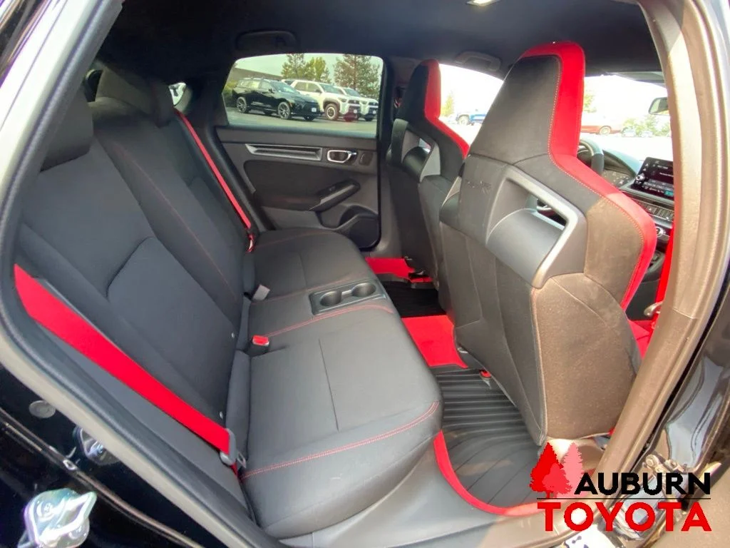 Used 2023  Honda  image 16
